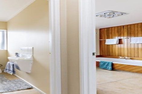 Photo of property in 147 Millhouse Drive, Golflands, Auckland, 2013