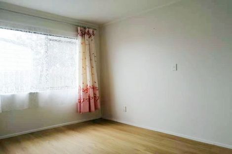 Photo of property in 252 Triangle Road, Massey, Auckland, 0614