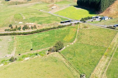 Photo of property in 110 Glengarry Road, Dannevirke, 4978