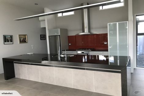 Photo of property in 16 Roberts Street, Martinborough, 5711