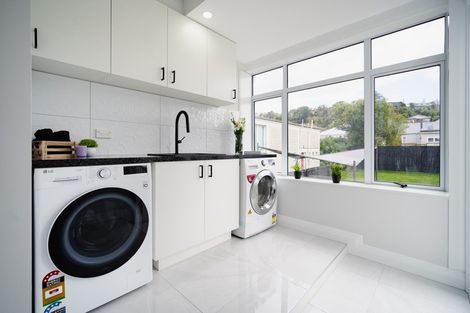 Photo of property in 133 Musselburgh Rise, Musselburgh, Dunedin, 9013