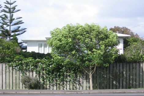 Photo of property in 27 Rathgar Road, Henderson, Auckland, 0610