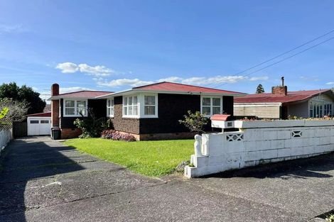 Photo of property in 12 Keats Place, Blockhouse Bay, Auckland, 0600