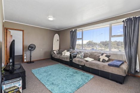 Photo of property in 2/41 Kawaka Street, Mount Maunganui, 3116