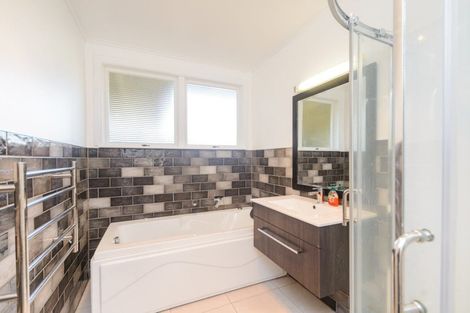 Photo of property in 22 Langley Avenue, Milson, Palmerston North, 4414