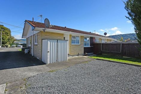 Photo of property in 2/6 Hay Street, Ebdentown, Upper Hutt, 5018