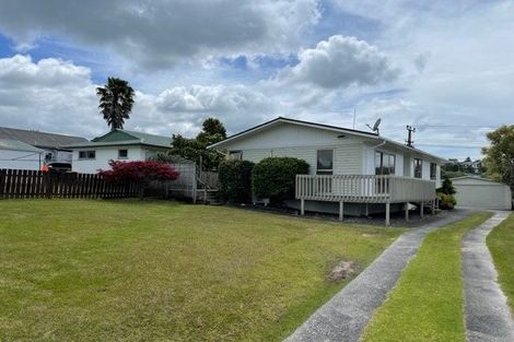 Photo of property in 20 Vina Place, Massey, Auckland, 0614