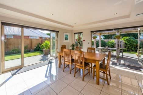 Photo of property in 32 Sovereign Gardens, Halswell, Christchurch, 8025