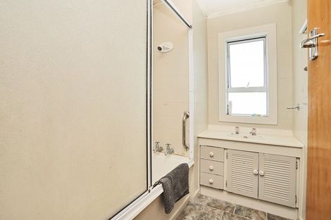 Photo of property in 66 Bullar Street, Grasmere, Invercargill, 9810