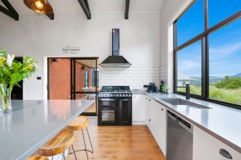 Photo of property in 2 Peregrine Place, Kinloch, Taupo, 3377