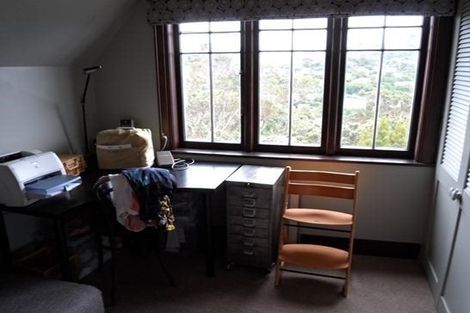 Photo of property in 29 Fairview Crescent, Kelburn, Wellington, 6012