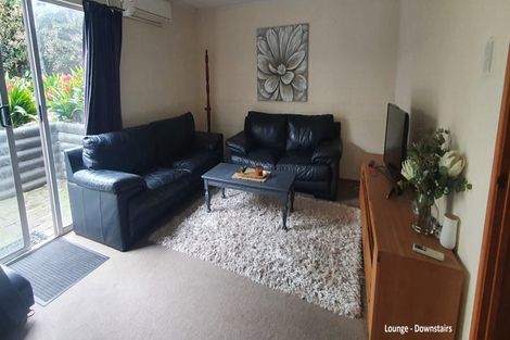 Photo of property in 84a Marine Parade, Mellons Bay, Auckland, 2014