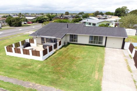 Photo of property in 43 Mahana Road, Ngatea, 3503