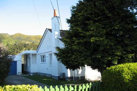 Photo of property in 18 Bauchop Road, Waterloo, Lower Hutt, 5011