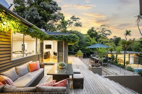 Photo of property in 14 Aberdeen Road, Campbells Bay, Auckland, 0620