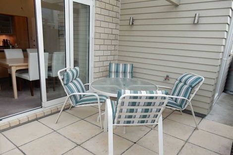 Photo of property in 2/43 Main Road, Redcliffs, Christchurch, 8081