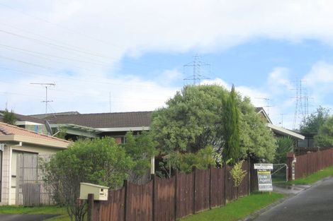 Photo of property in 23 Faram Place, Massey, Auckland, 0614