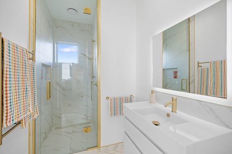 Photo of property in 24 Richmond Street, Fitzroy, New Plymouth, 4312