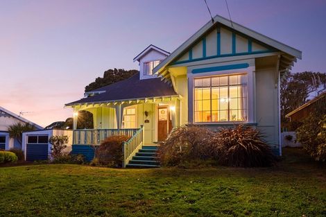 Photo of property in 21 Barrett Street, Westown, New Plymouth, 4310