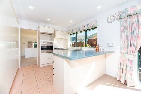 Photo of property in 30 Limerick Place, Dannemora, Auckland, 2016