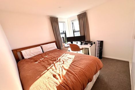 Photo of property in 1 Pataka Way, Mount Roskill, Auckland, 1041