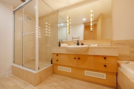 Photo of property in 2/328 Oriental Parade, Oriental Bay, Wellington, 6011