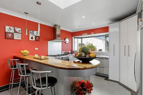 Photo of property in 19 Rondane Place, Tirohanga, Lower Hutt, 5010