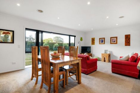 Photo of property in 6 Thirlwall Lane, Cambridge, 3495