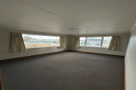 Photo of property in 3 Jackson Street, College Estate, Whanganui, 4500