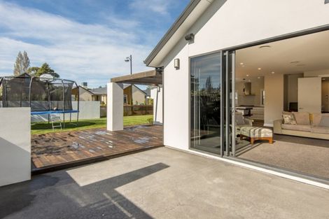 Photo of property in 19 Bluestone Drive, Parklands, Christchurch, 8083