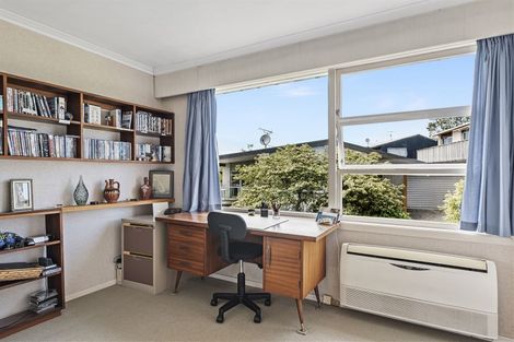 Photo of property in 1 Elizabeth Place, Mairangi Bay, Auckland, 0630