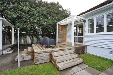 Photo of property in 6 Casey Avenue, Fairfield, Hamilton, 3214