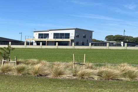 Photo of property in 64 Pelorus Avenue, Poraiti, Napier, 4112