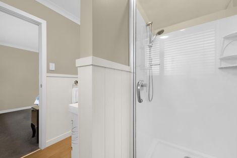 Photo of property in 2 Coronation Avenue, Pukekohe, 2120