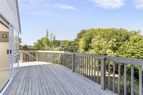 Photo of property in 2/16 Fernbird Place, Massey, Auckland, 0614