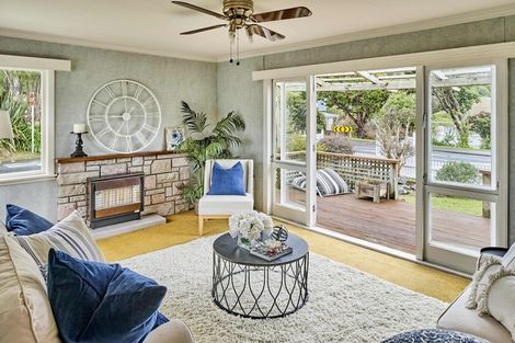 Photo of property in 112 Oriel Avenue, Tawa, Wellington, 5028