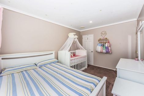 Photo of property in 31 Kate Sheppard Avenue, Torbay, Auckland, 0630