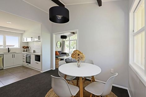 Photo of property in 12 Mangarau Crescent, Havelock North, 4130