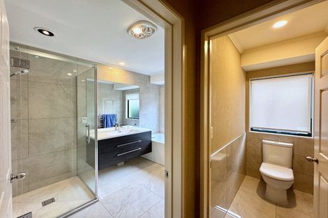 Photo of property in 26 Maghera Drive, East Tamaki Heights, Auckland, 2016