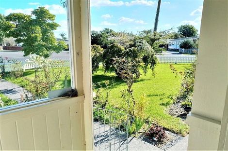 Photo of property in 11 Darlington Street, Ngatea, 3503