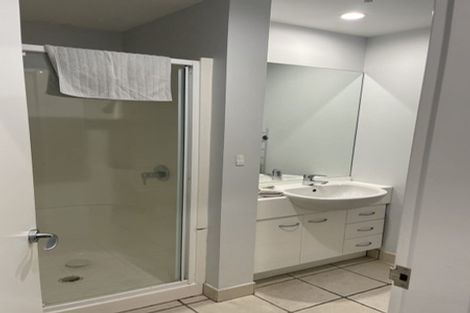 Photo of property in 2b/5 Kent Terrace, Mount Victoria, Wellington, 6011