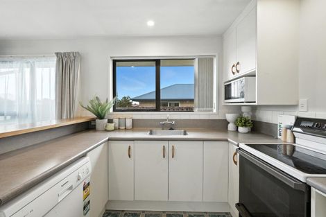 Photo of property in 4 Seadown Crescent, Amberley, 7410