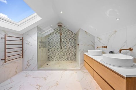 Photo of property in 4 Wairarapa Terrace, Merivale, Christchurch, 8014