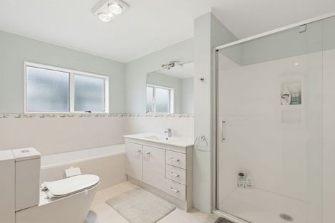 Photo of property in 19b Mcgowan Place, Orewa, 0931