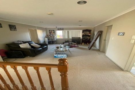 Photo of property in 10 Agapanthus Place, Flat Bush, Auckland, 2016