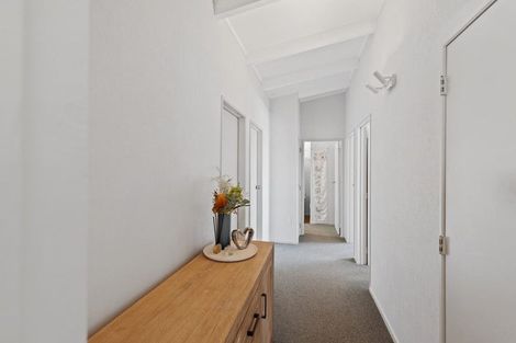 Photo of property in 15 Pohutukawa Drive, Pukete, Hamilton, 3200