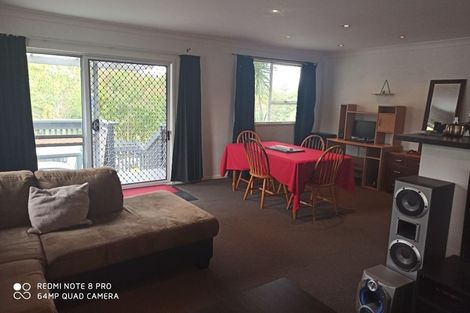 Photo of property in 6 Camphora Place, Ranui, Auckland, 0612