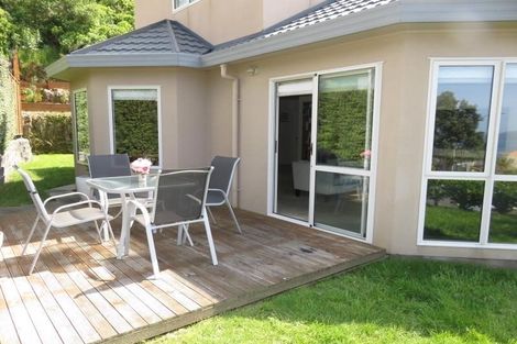 Photo of property in 49 Dress Circle, Newlands, Wellington, 6037