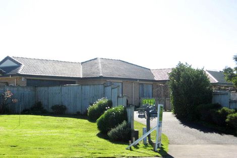 Photo of property in 13 Sandwick Drive, Weymouth, Auckland, 2103