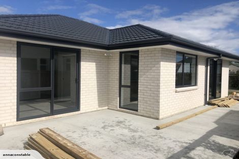 Photo of property in 30 Queenwood Road, Levin, 5510